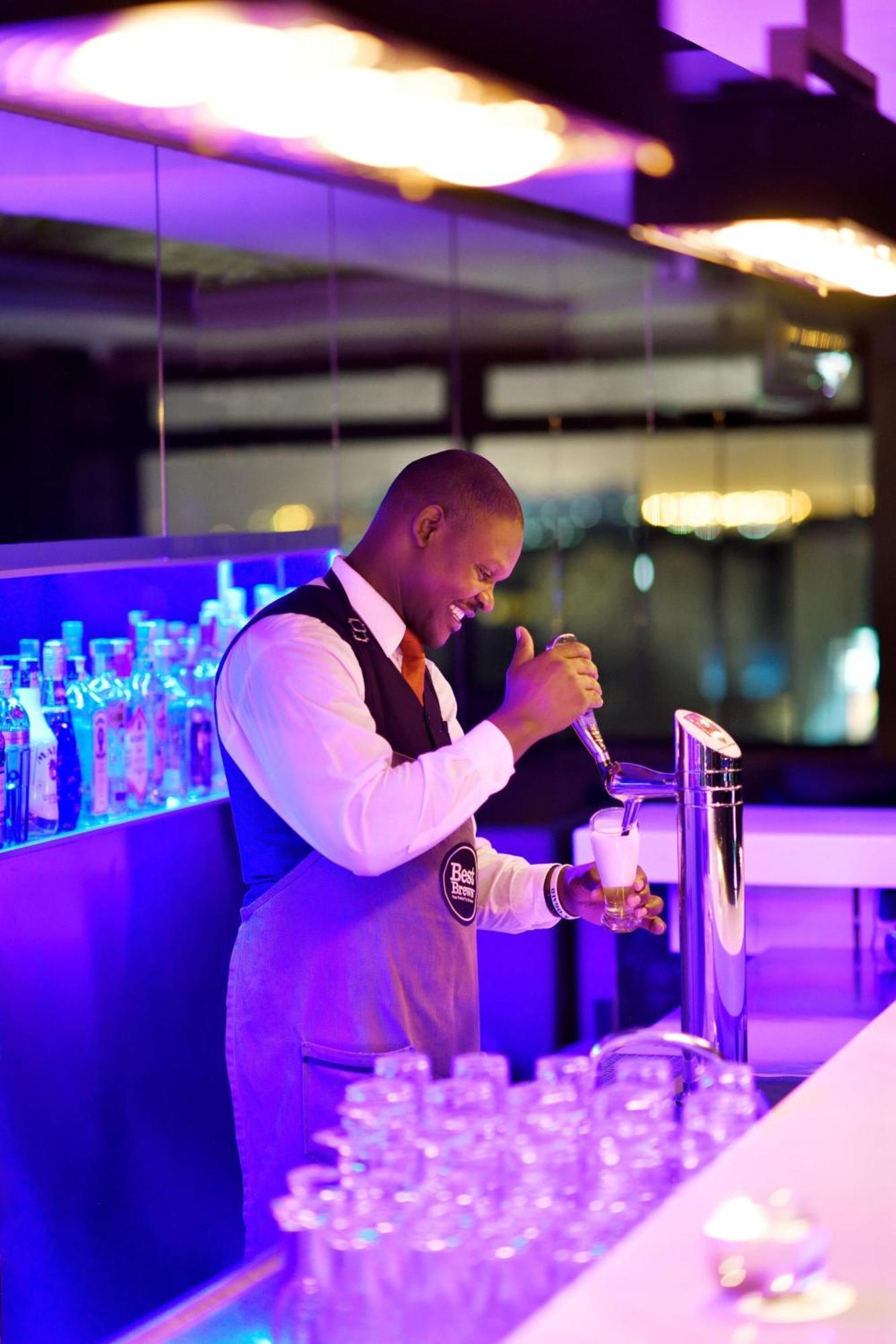 Four Points By Sheraton Nairobi Hurlingham Extérieur photo