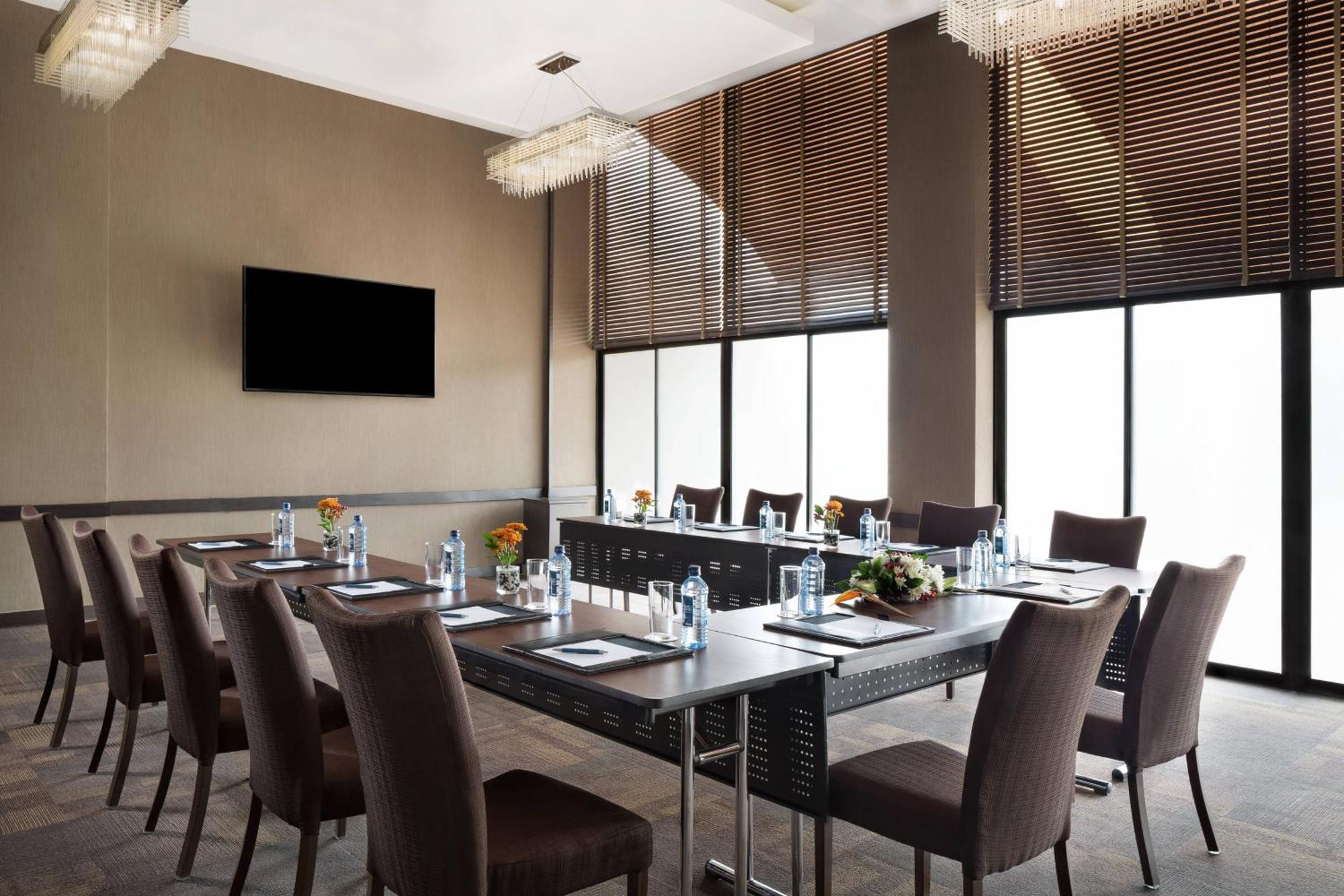 Four Points By Sheraton Nairobi Hurlingham Extérieur photo