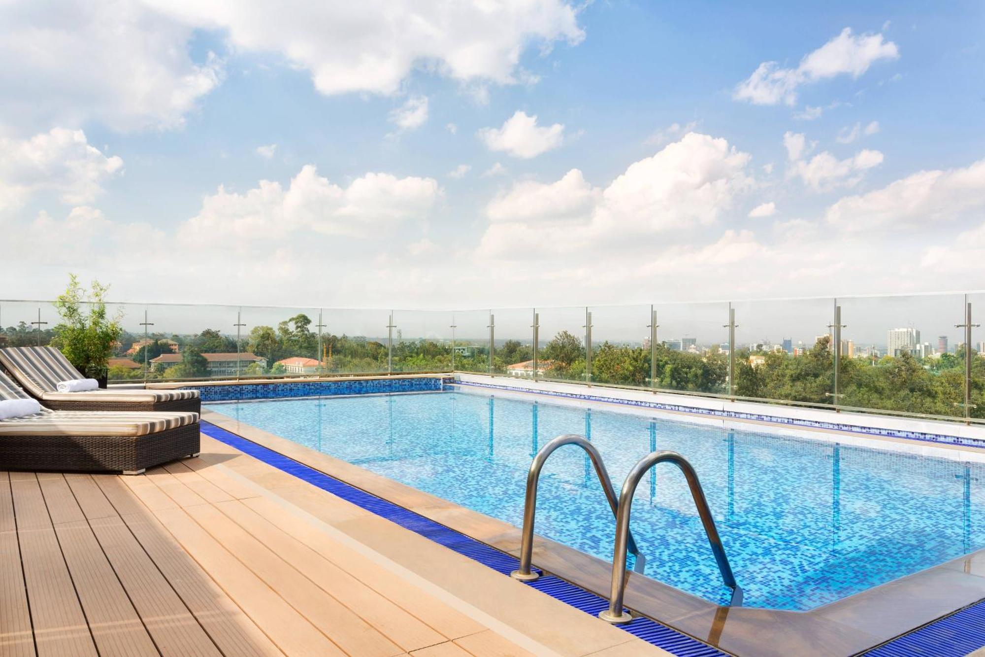 Four Points By Sheraton Nairobi Hurlingham Extérieur photo