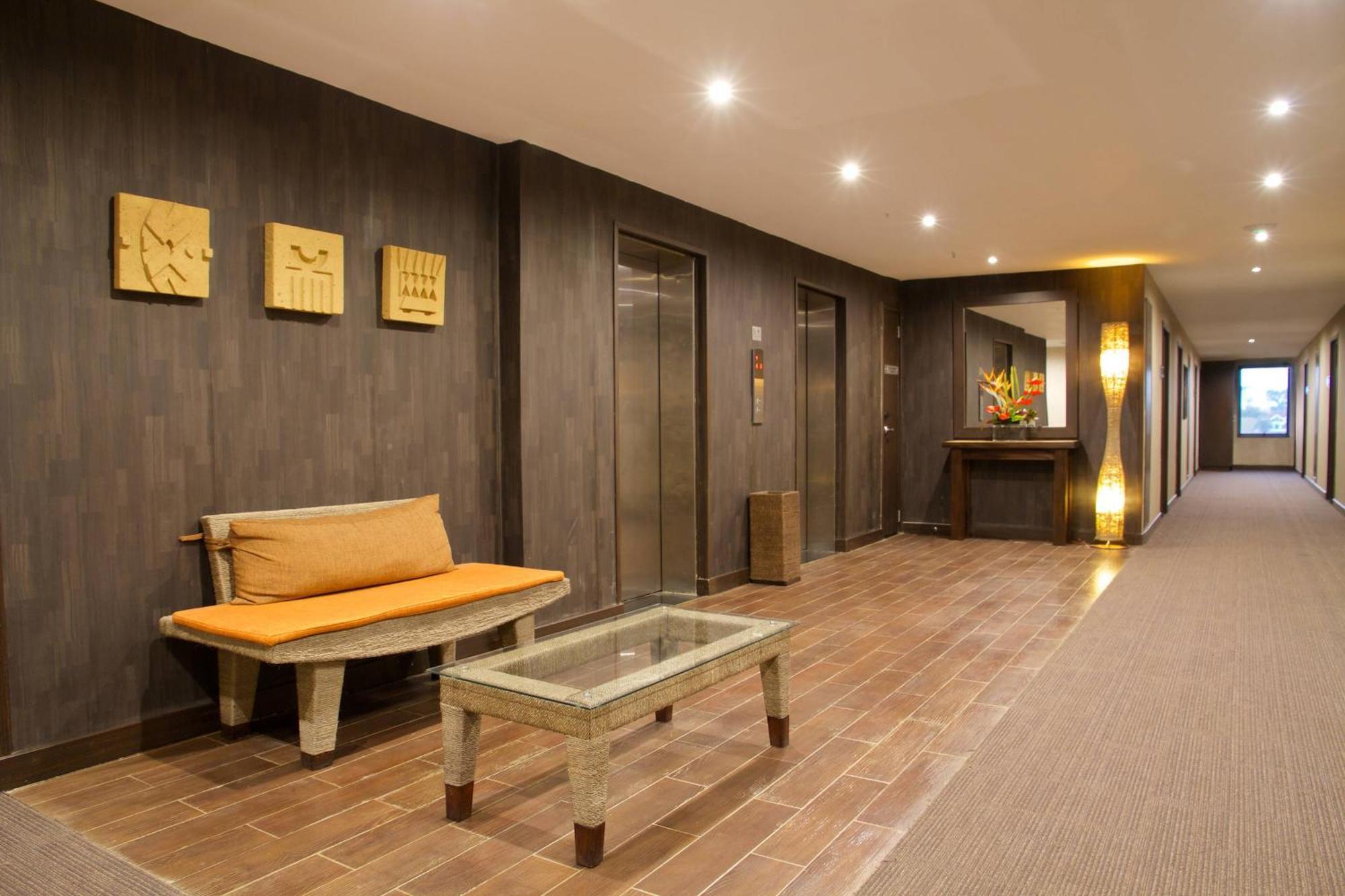 Four Points By Sheraton Nairobi Hurlingham Extérieur photo