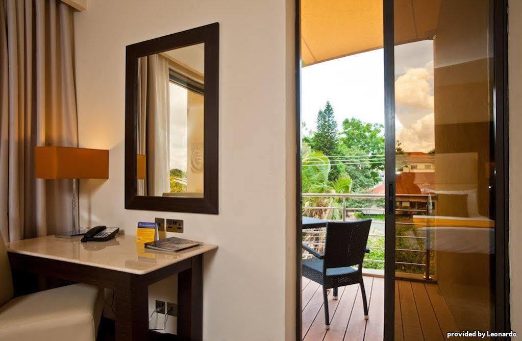 Four Points By Sheraton Nairobi Hurlingham Extérieur photo