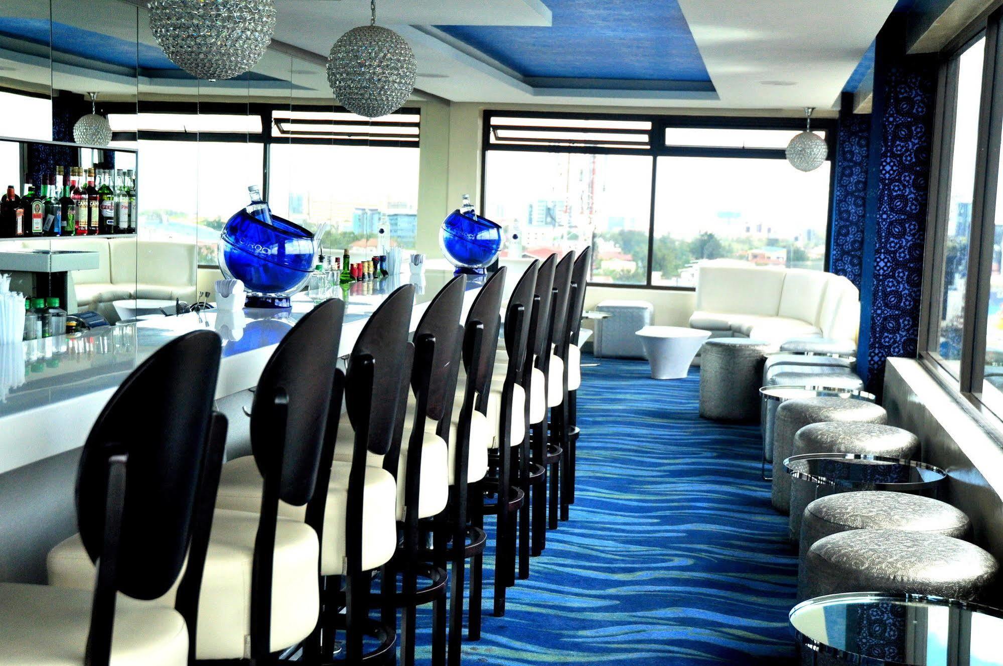 Four Points By Sheraton Nairobi Hurlingham Extérieur photo